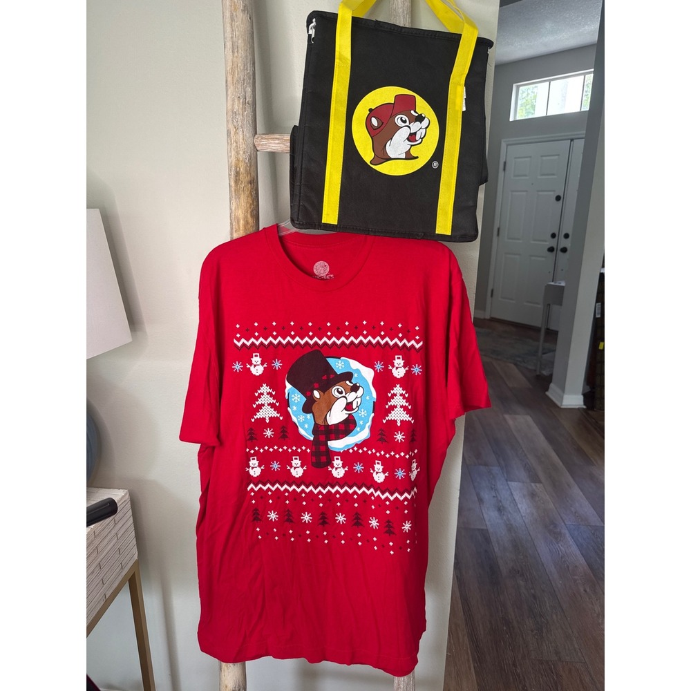 Buc-ee's "Worth Melting For" Christmas Winter graphic t-shirt & insulated tote